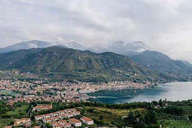 Codie Sanchez: Decoding Her Net Worth, Contrarian Thinking, and What the Web is Buzzing About